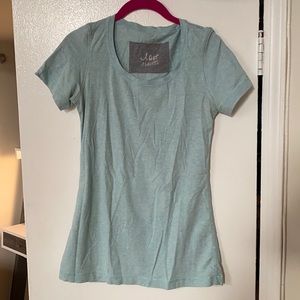 Lululemon T shirt